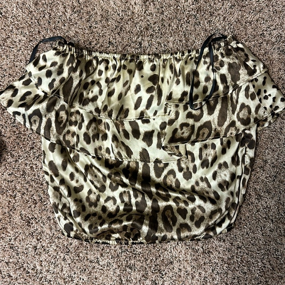 Blu Moon Leopard Print Ruffle Top‎ – Made in USA, Size 2, 100 % Silk